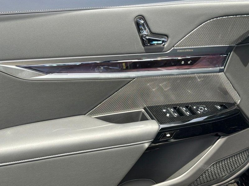 New 2026 BMW 7 Series 750e xDriveImage 14