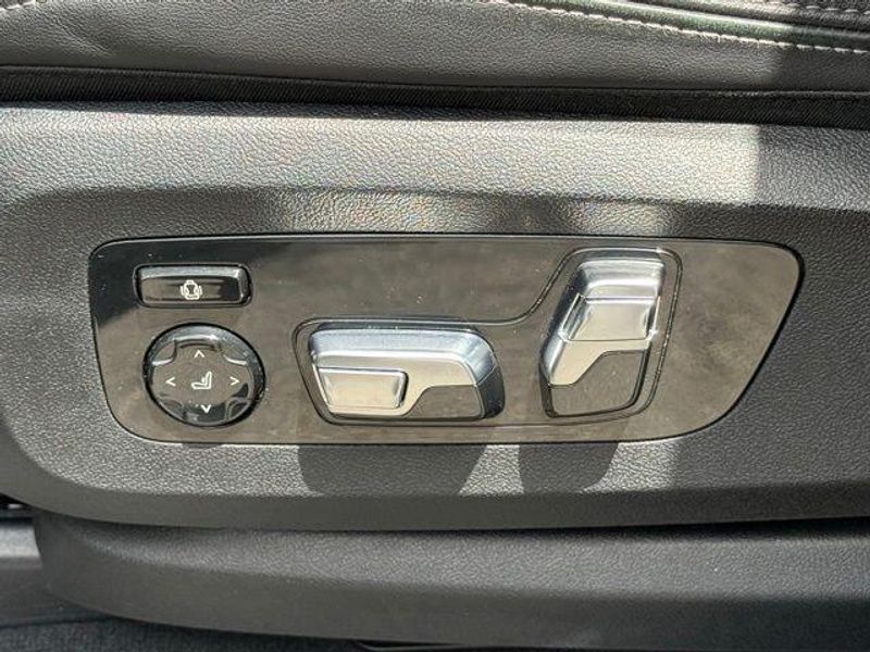 Used 2024 BMW X7 xDrive40iImage 20