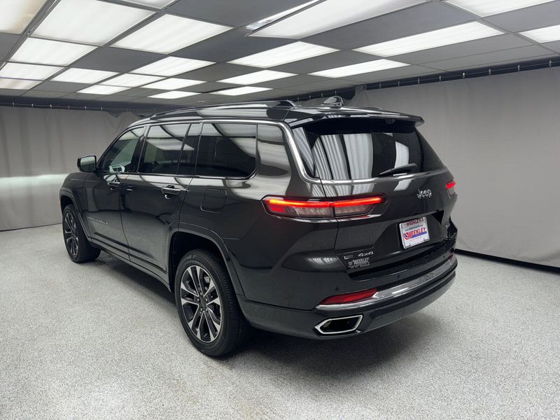 2022 Jeep Grand Cherokee L OverlandImage 2