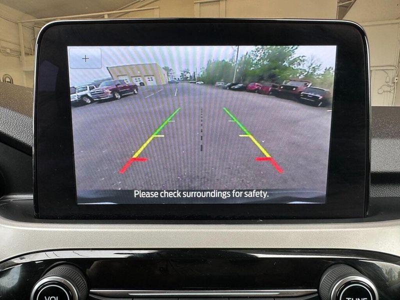 2021 Ford Escape SEImage 6