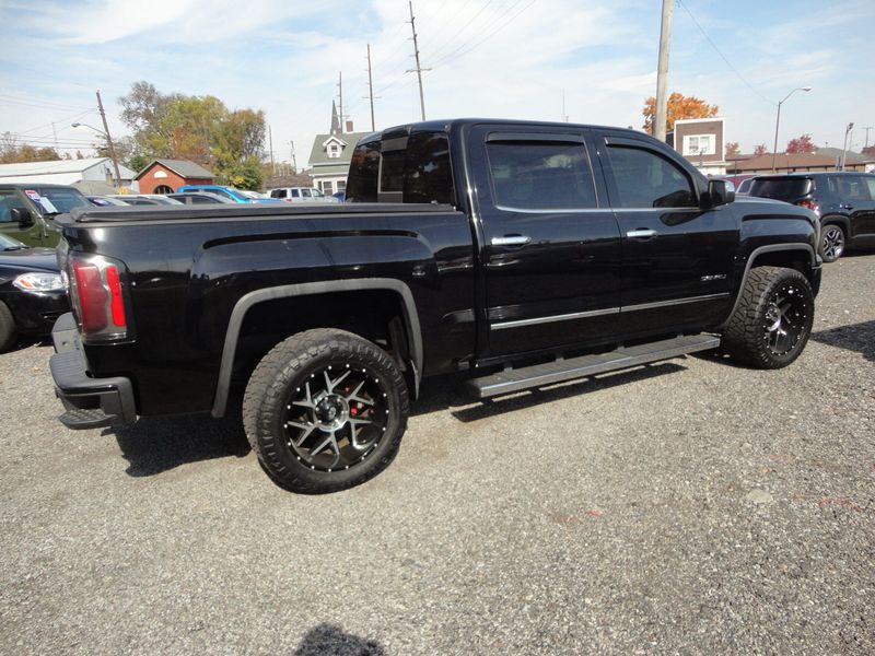 2017 GMC Sierra 1500 DenaliImage 1