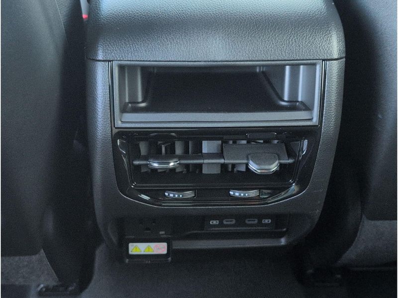 New 2027 Jeep Grand Cherokee Laredo AltitudeImage 32