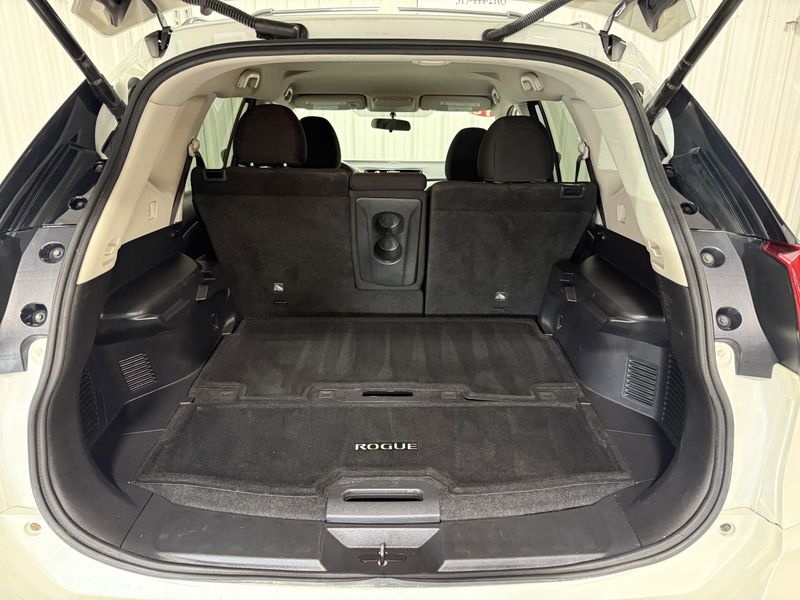 Used 2018 Nissan Rogue SVImage 7