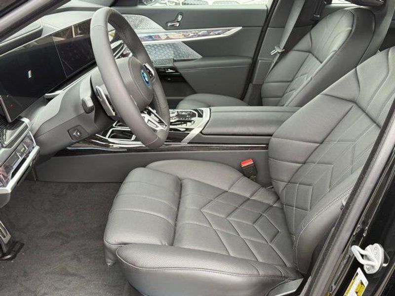 New 2026 BMW i7 xDrive60Image 17