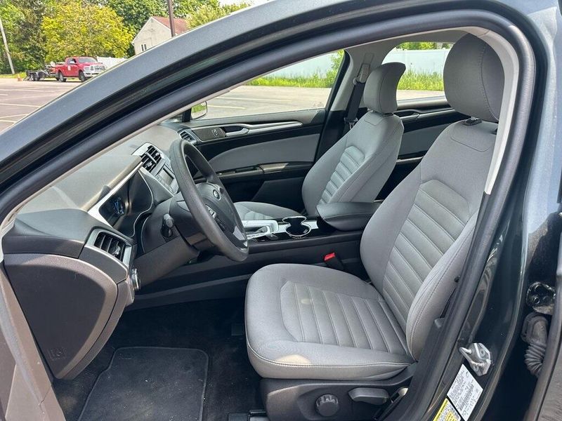 2015 Ford Fusion SImage 15