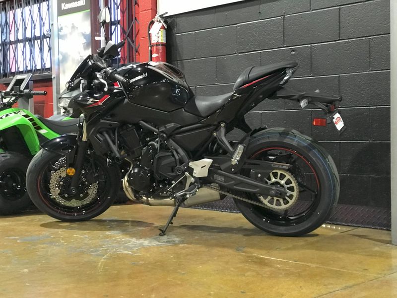 2025 Kawasaki Z650 Image 9