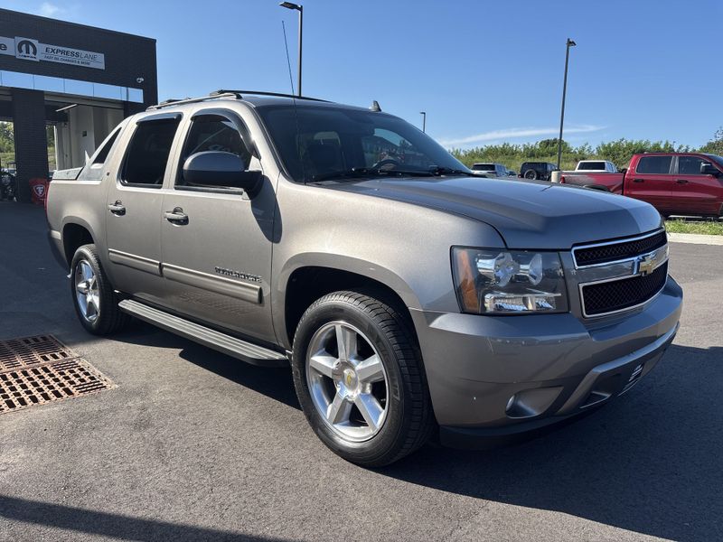 Used 2012 Chevrolet Avalanche 1500 LTImage 7