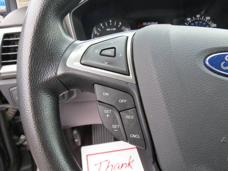 2017 Ford Fusion SE 4dr SedanImage 14