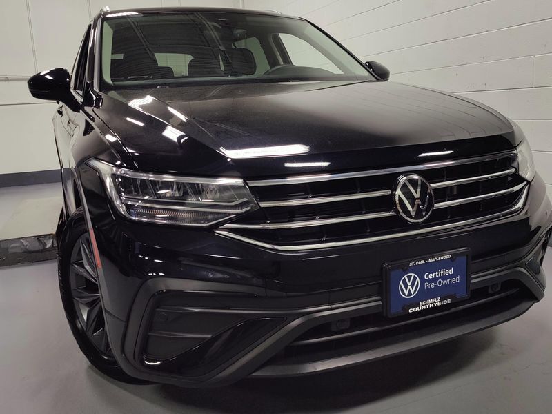 Used 2022 Volkswagen Tiguan SE 4-Motion AWDImage 2