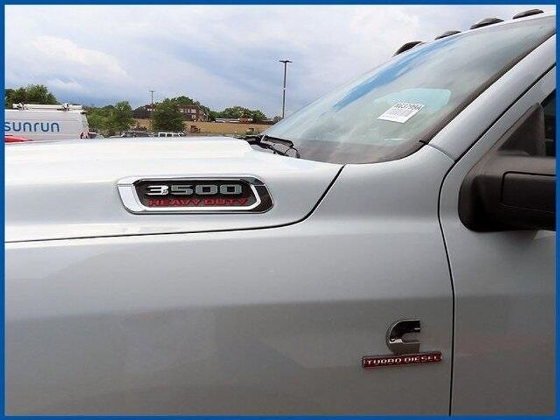 2024 RAM 3500 TradesmanImage 4