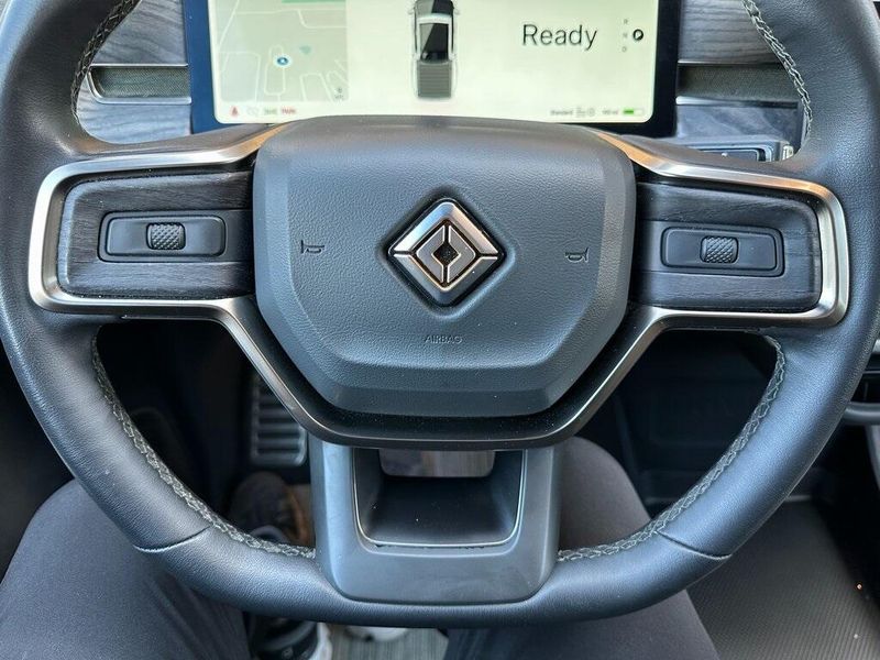 2022 Rivian R1T Adventure photo 8