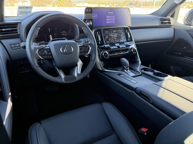 New 2026 Lexus LX 700h LuxuryImage 26