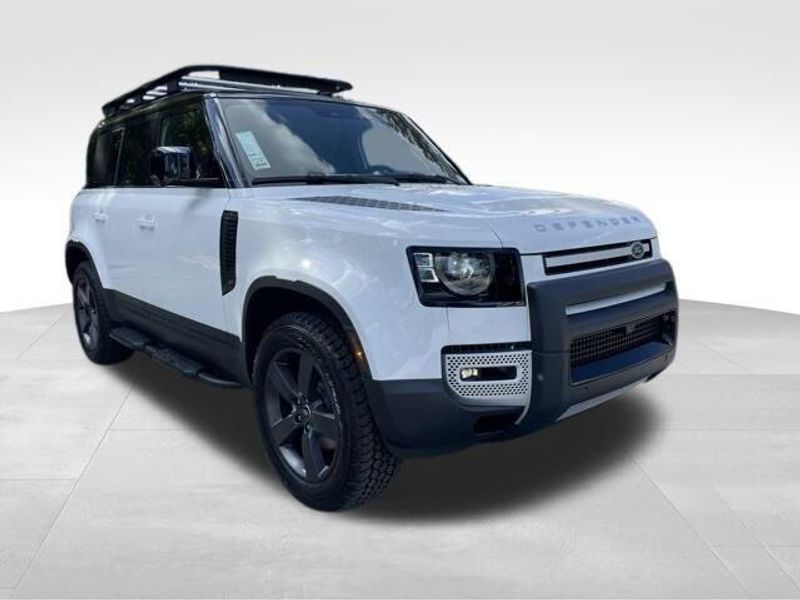 2025 Land Rover Defender S