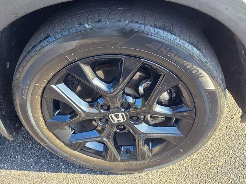 Used 2024 Honda HR-V SportImage 11