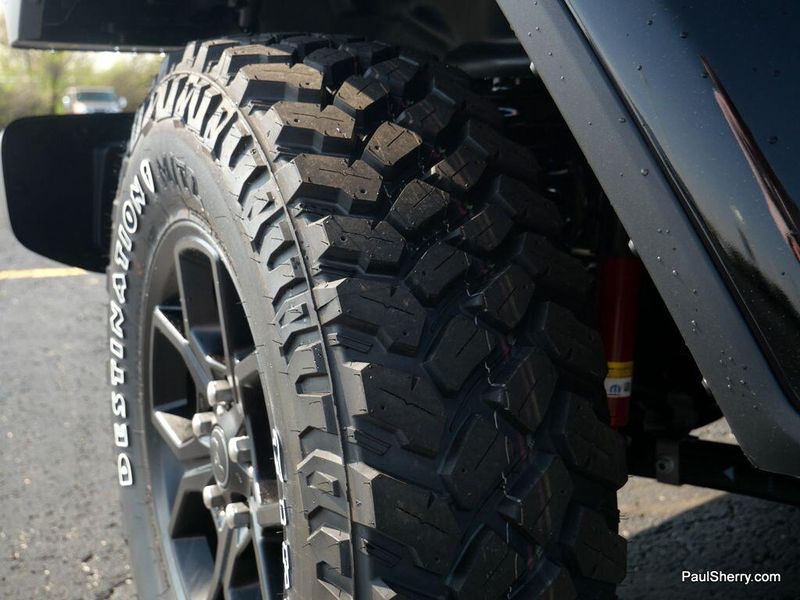 2025 Jeep Gladiator Willys photo 11