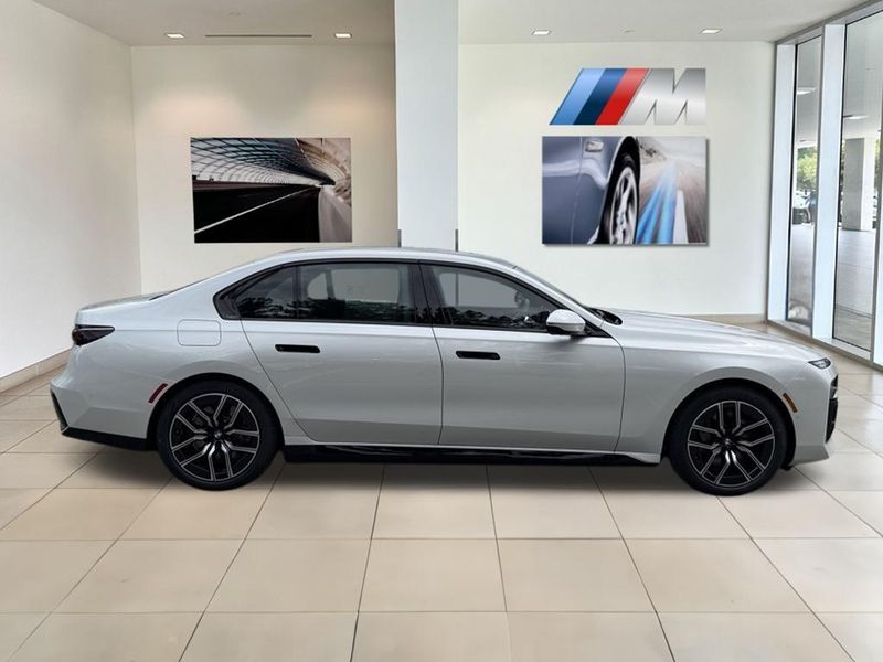 2025 BMW i7 eDrive50Image 5