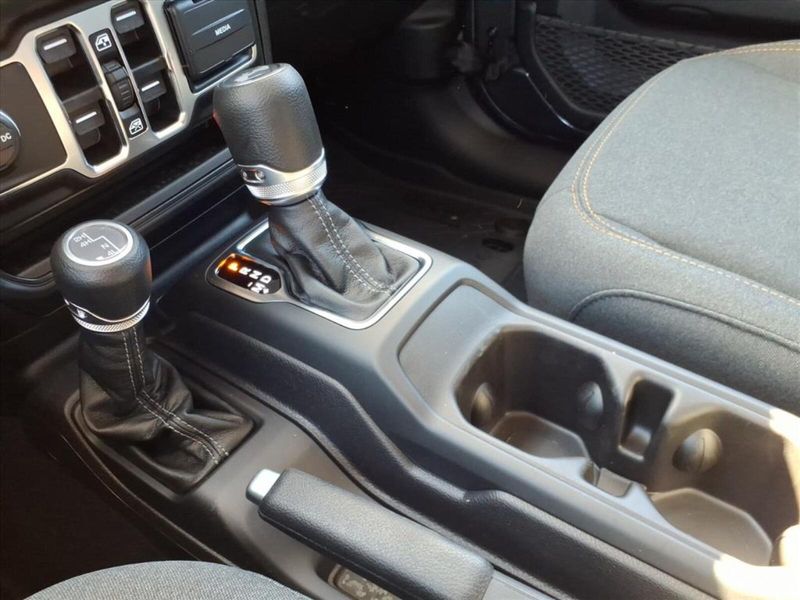 2025 Jeep Wrangler Unlimited Sport S photo 16
