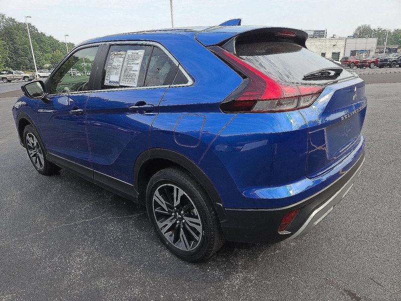 2024 Mitsubishi Eclipse Cross SE photo 5