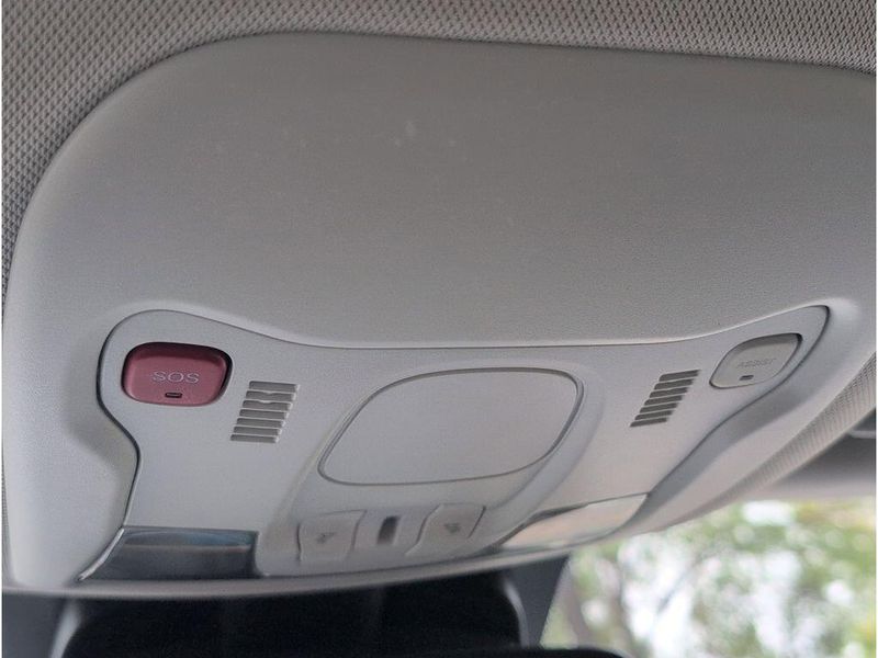 Used 2023 Jeep Renegade TrailhawkImage 28