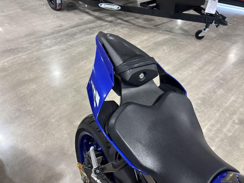 Used 2015 Yamaha YZF-R1 Image 21
