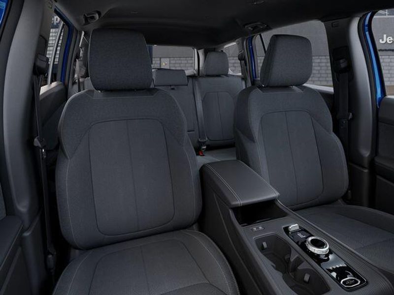 New 2026 Jeep Cherokee Laredo 4x4Image 16