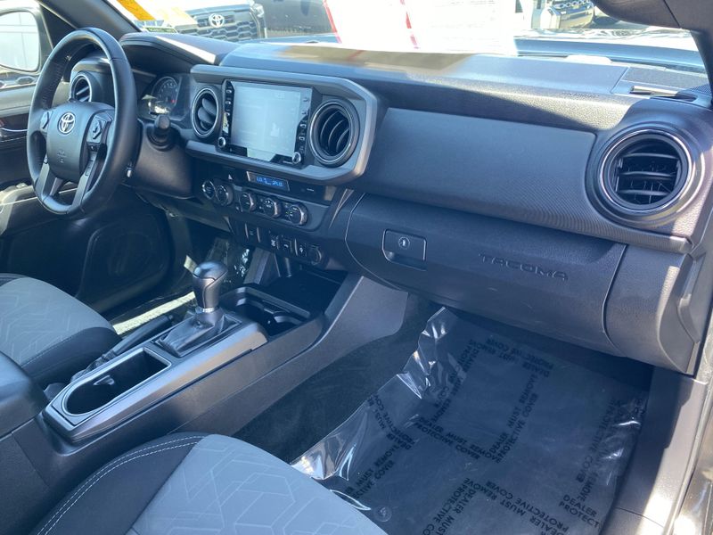 Used 2023 Toyota Tacoma TRD Off-RoadImage 9