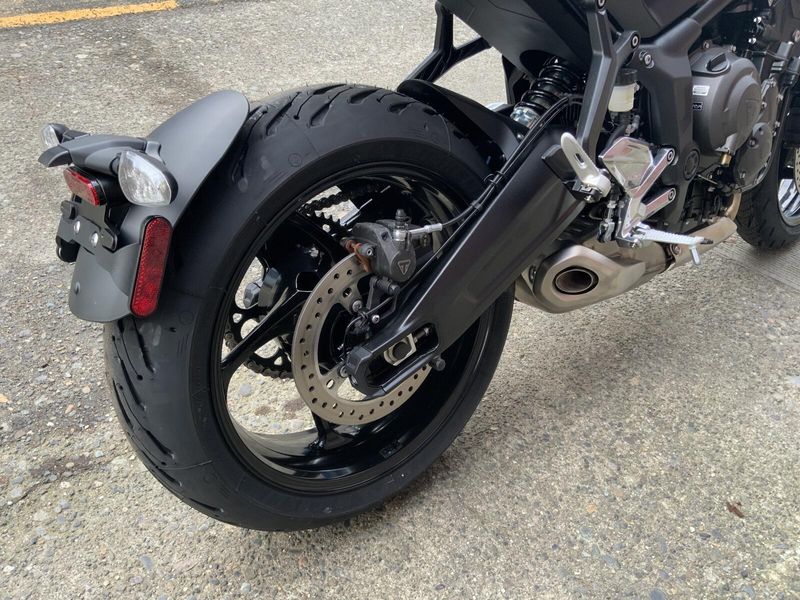 2025 Triumph TRIDENT 660