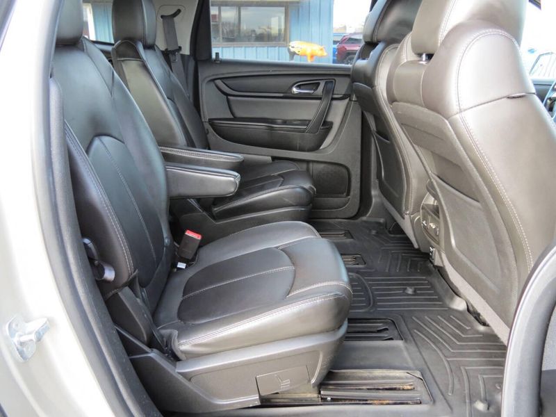 Used 2014 Chevrolet Traverse LT AWD 4dr SUV w/2LTImage 20