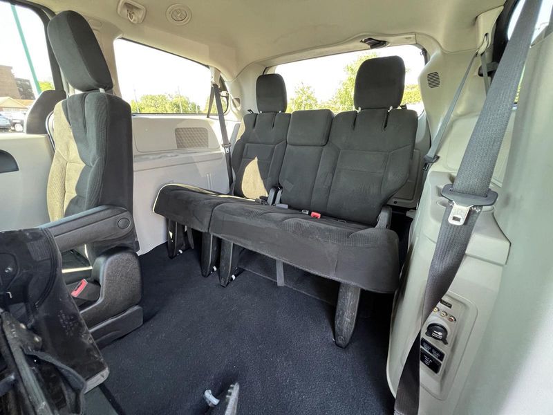 2015 Dodge Grand Caravan SXT photo 29