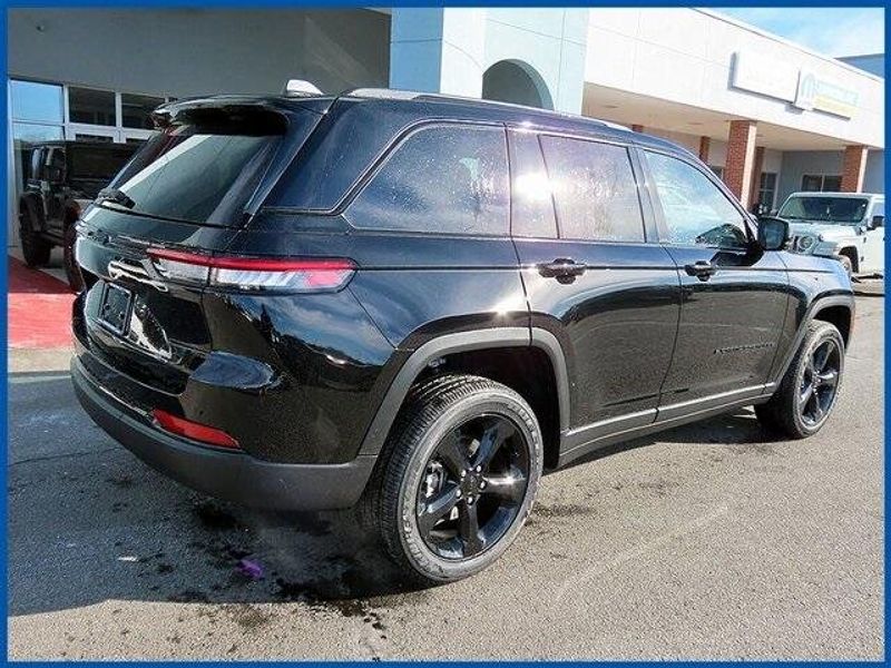 2025 Jeep Grand Cherokee Altitude XImage 7