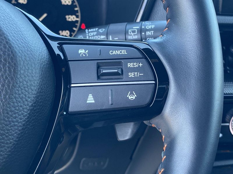 2025 Honda CR-V Hybrid Sport TouringImage 28