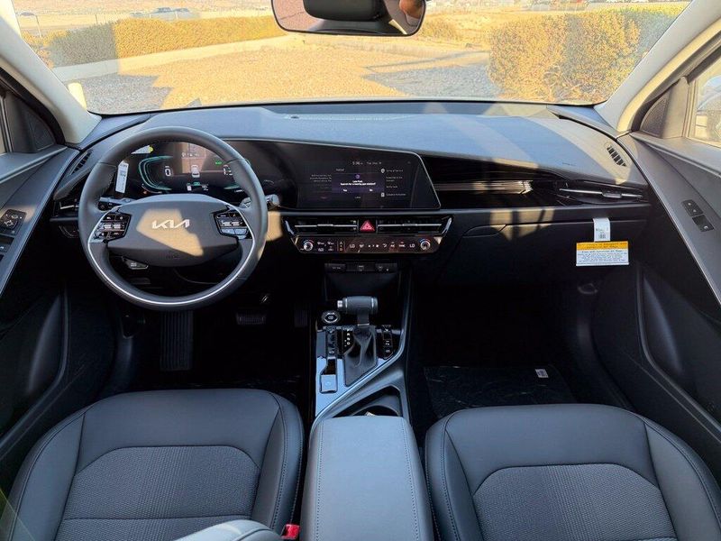 New 2026 Kia Niro EXImage 14