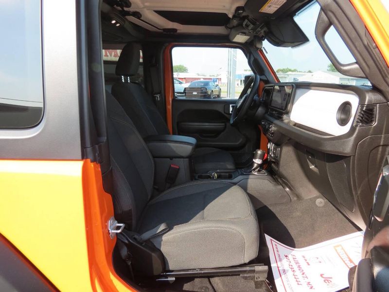 Used 2025 Jeep Wrangler Sport S 4x4 2dr SUVImage 10