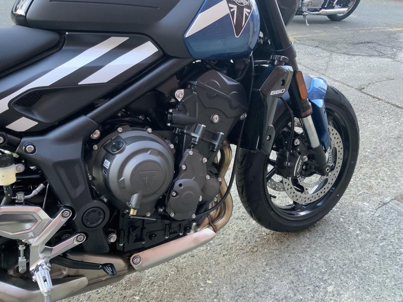 2025 Triumph TRIDENT 660