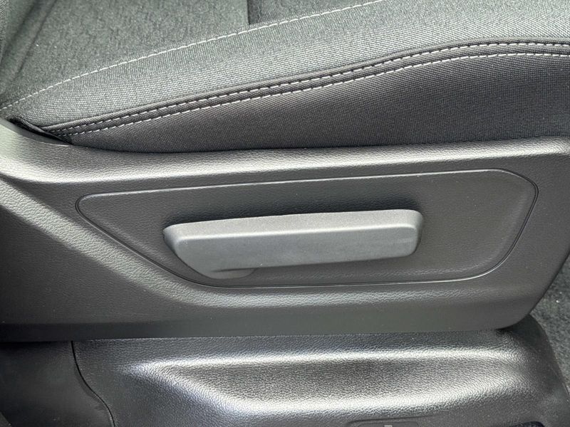 New 2026 RAM 1500 Tradesman Crew Cab 4x2 5'7' Box