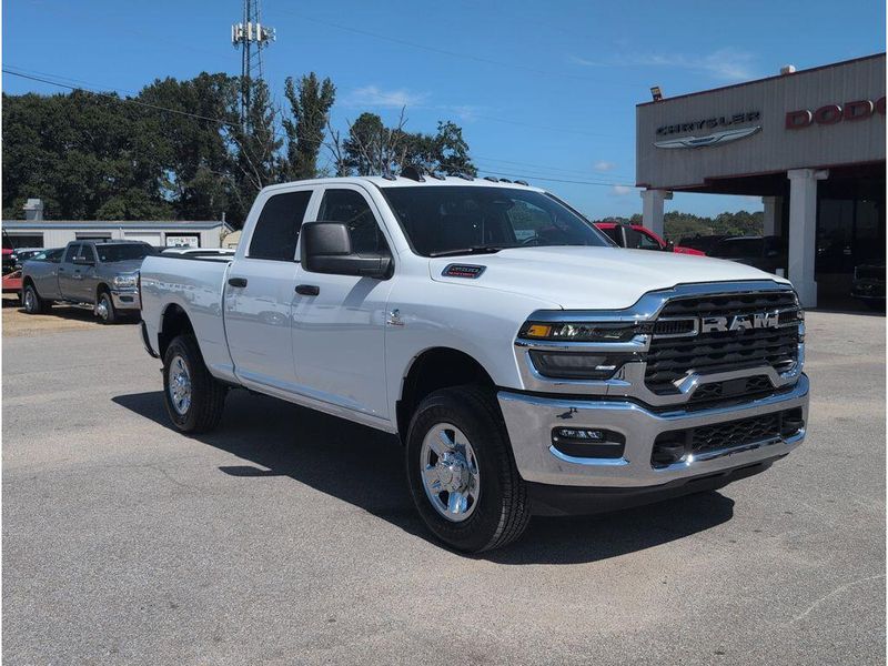 New 2026 RAM 2500 Tradesman Crew Cab 4x4 6
