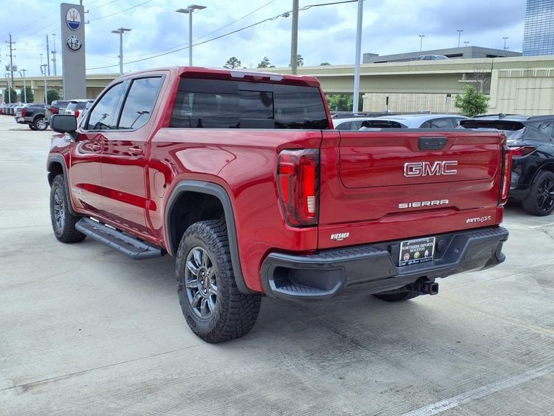 2024 GMC Sierra 1500 AT4XImage 2