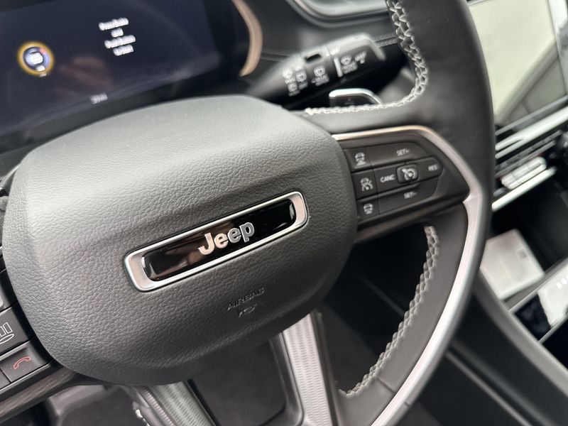 New 2025 Jeep Grand Cherokee L Altitude X 4x4Image 23