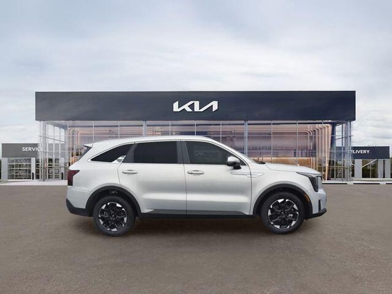 New 2026 Kia Sorento SImage 2