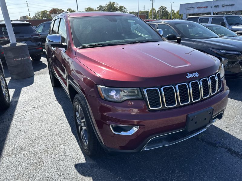 Used 2018 Jeep Grand Cherokee LimitedImage 3