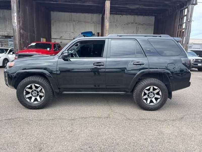 2023 Toyota 4Runner TRD Off-Road PremiumImage 6