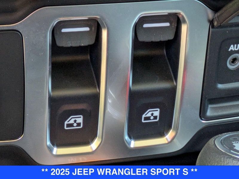 2025 Jeep Wrangler Sport S photo 11