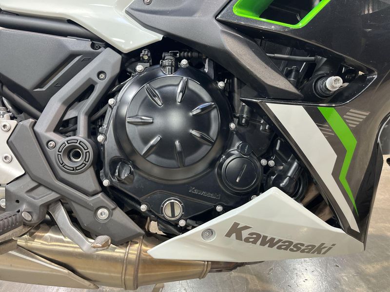 Used 2022 Kawasaki Ninja 650 Base Image 16