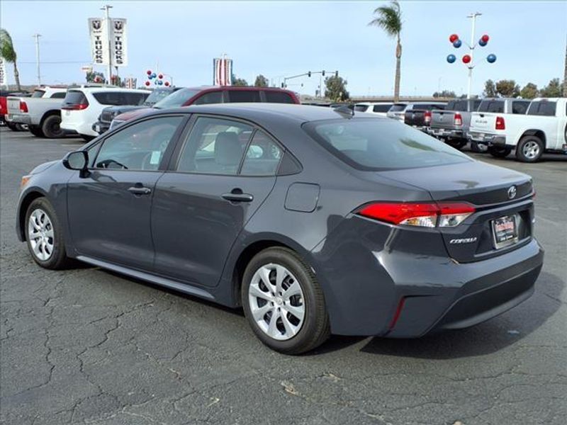 2024 Toyota Corolla LEImage 3