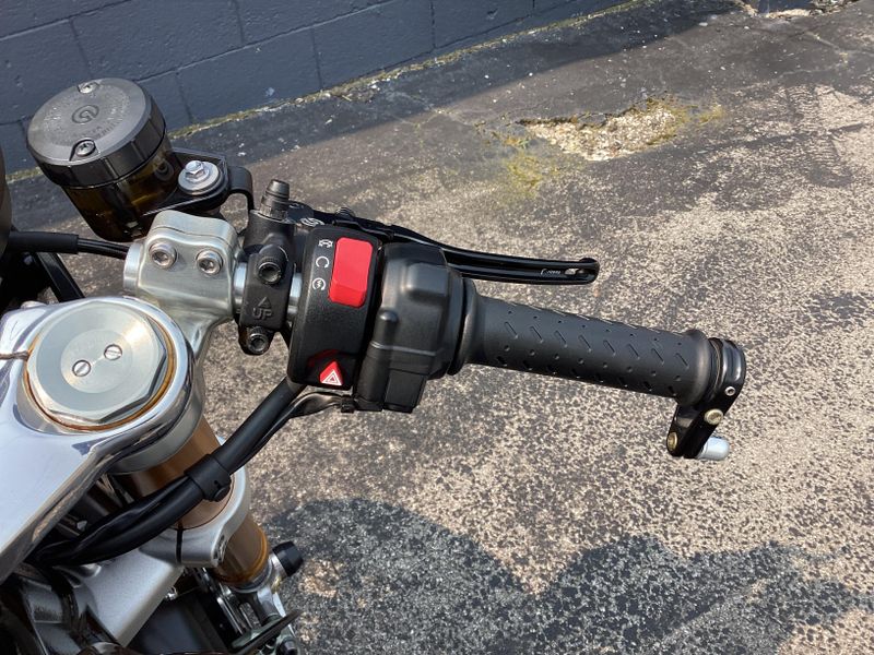 2019 Triumph Thruxton R 1200 R 