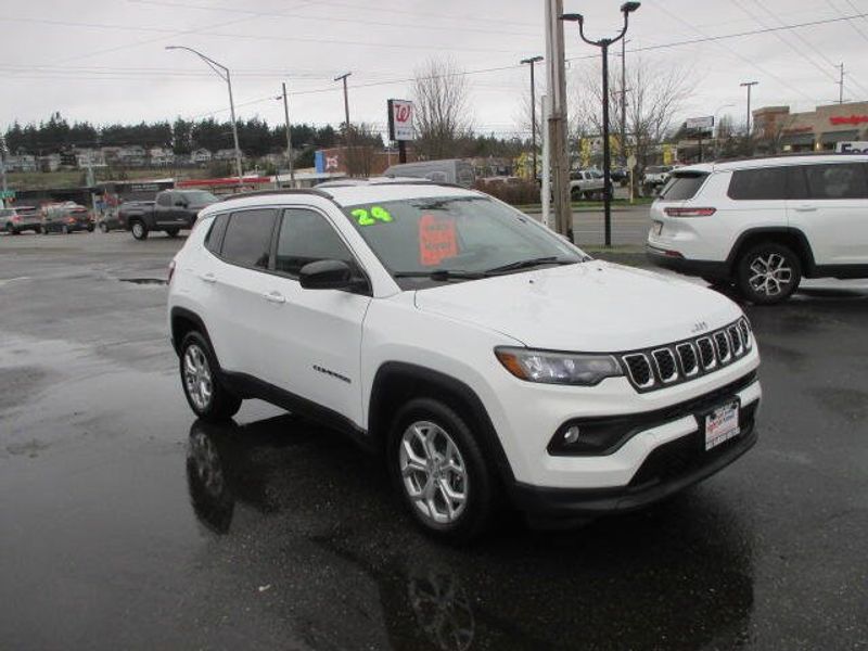Used 2024 Jeep Compass LatitudeImage 5