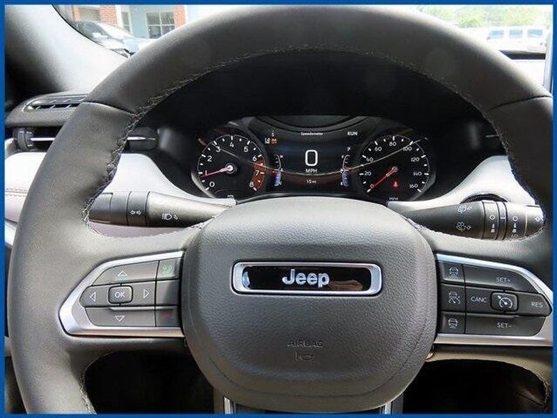 New 2025 Jeep Compass LimitedImage 14