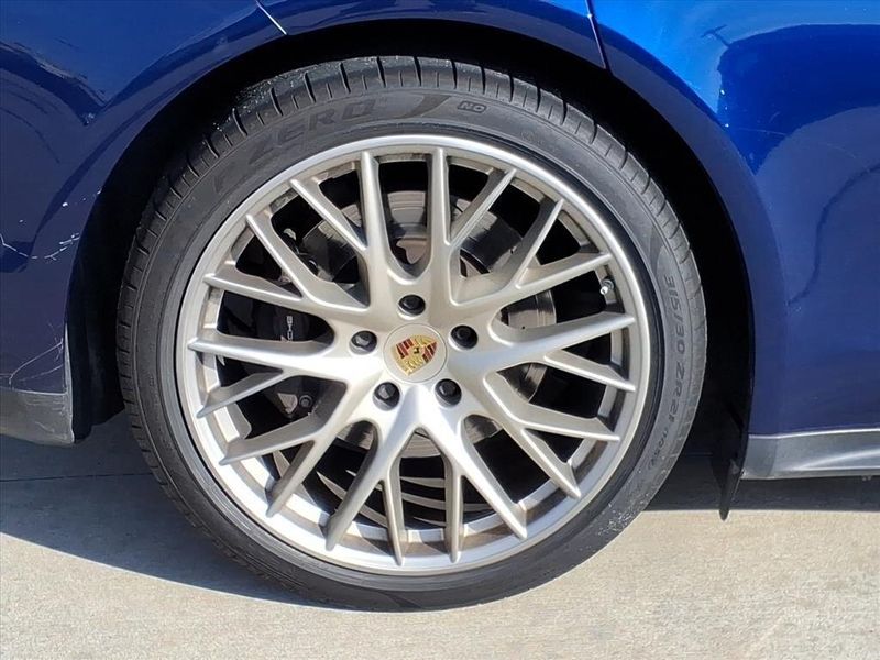 Used 2020 Porsche Panamera 10 Years EditionImage 6