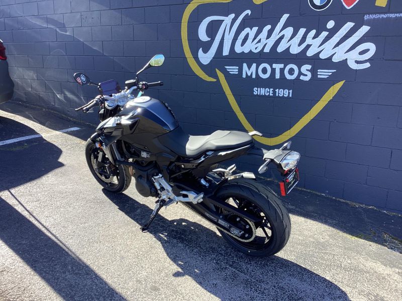 2024 BMW F 900 R 