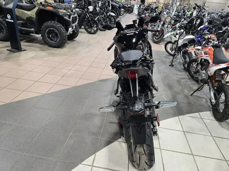 NEW 2026 YAMAHA YZFR7 Image 4